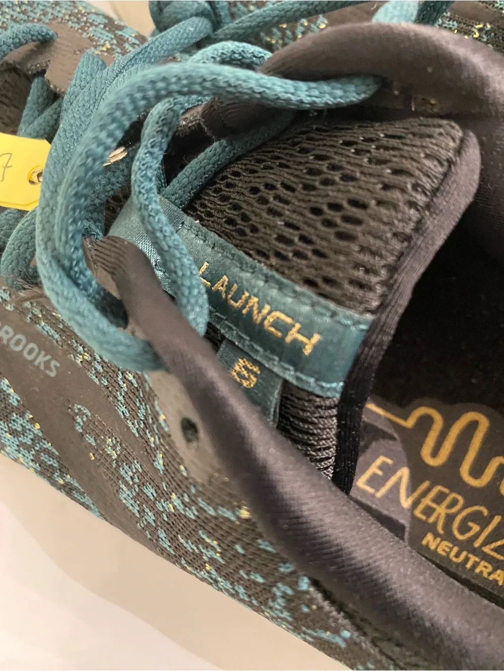 Brooks lightweight knit